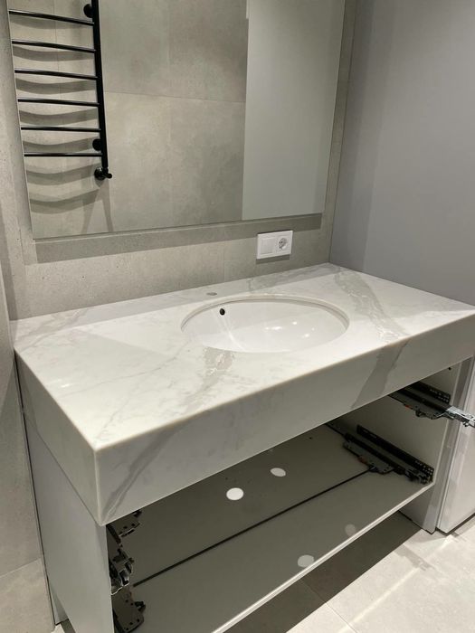 Столешница из кварца акрила