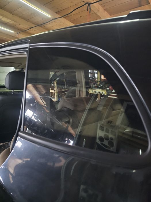 Geam Lateral Dreapta stânga  Spate Fix de pe Caroserie Hyundai SANTA F