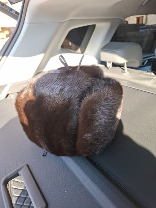 Продаётся шапка норковая.