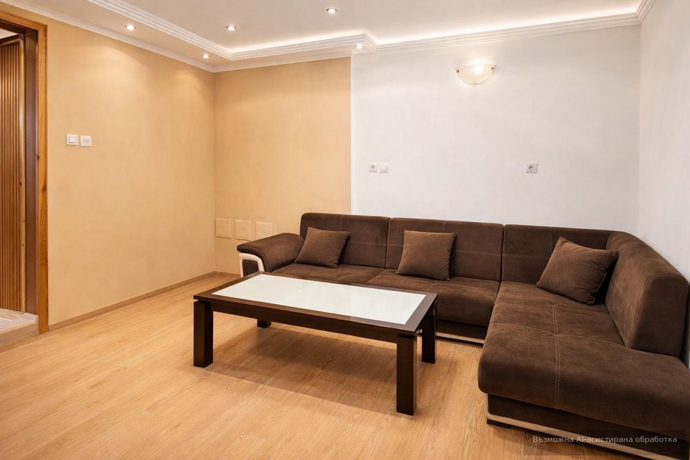 Просторен етаж от къща в кв. Коматево