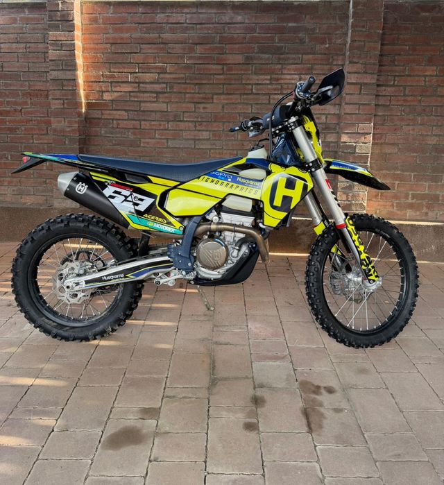 Motocicleta Husqvarna FE250