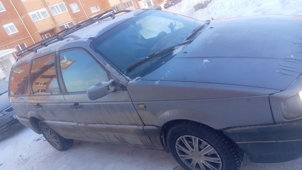 Гараж и пассат универсал