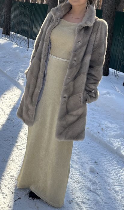 Продам норковую шубу