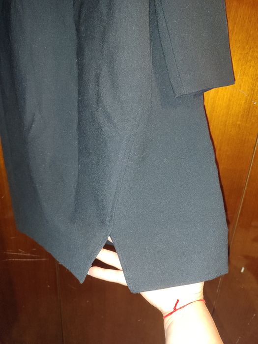 Черни официални обувки и стилна рокля на ZARA