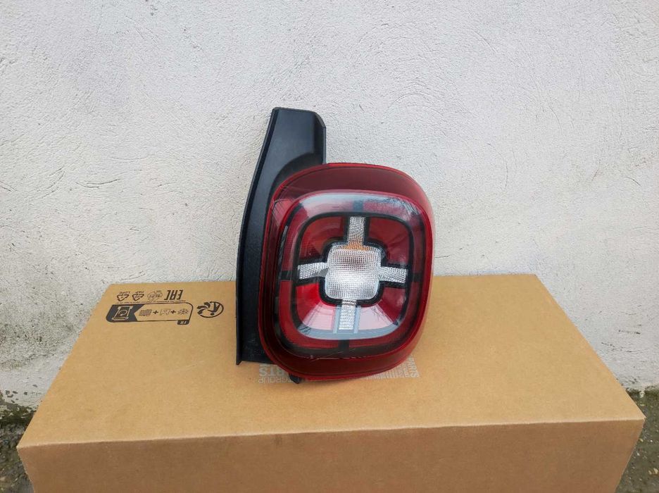 Lampa stop dreapta Dacia Duster 2018 2019 2020 originala
