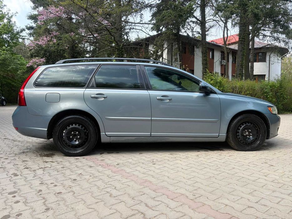 VOLVO V50 automat 2.0d 136cp