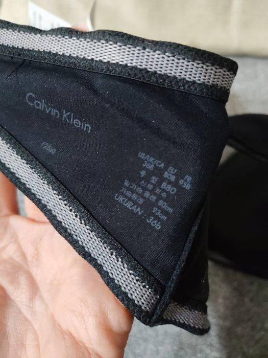 Нов сутиен Calvin Clein