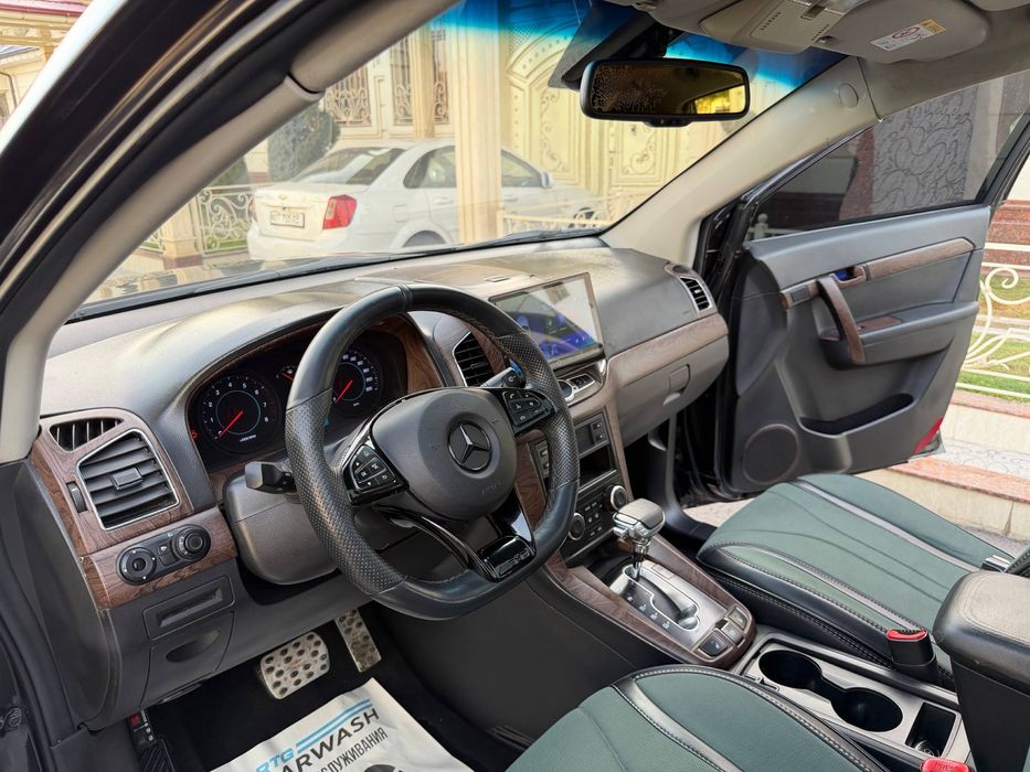 Каптива 2/4 Позиция Состаяние Идеално цвет Чорний Наварот