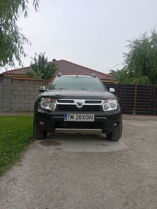 Vind Dacia Duster an 2012 benzină  Si GPL