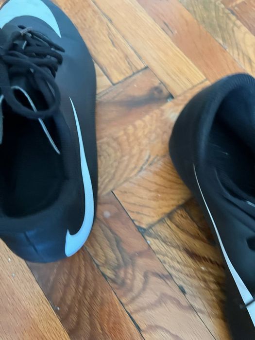 Оригинални Бутонки Найк