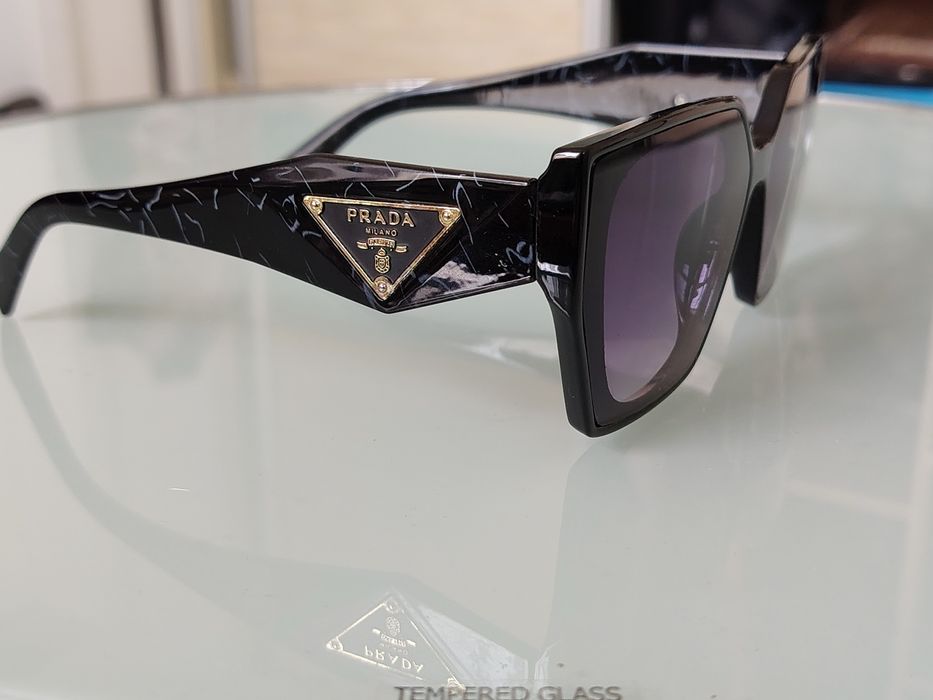 Ochelari soare Prada