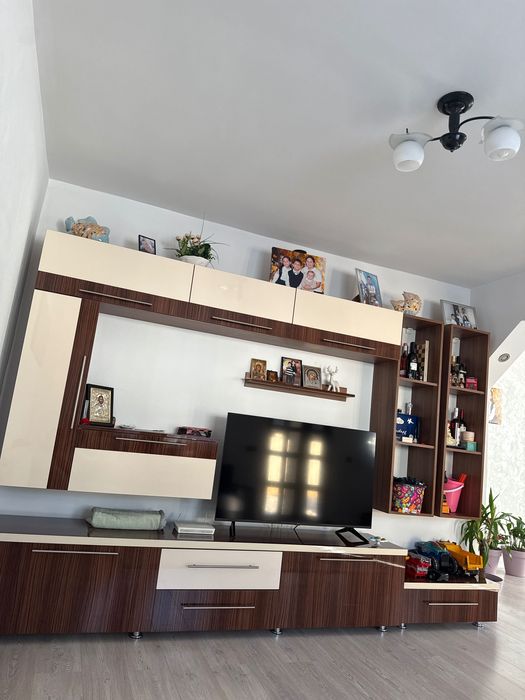 Mobilă de sufragerie