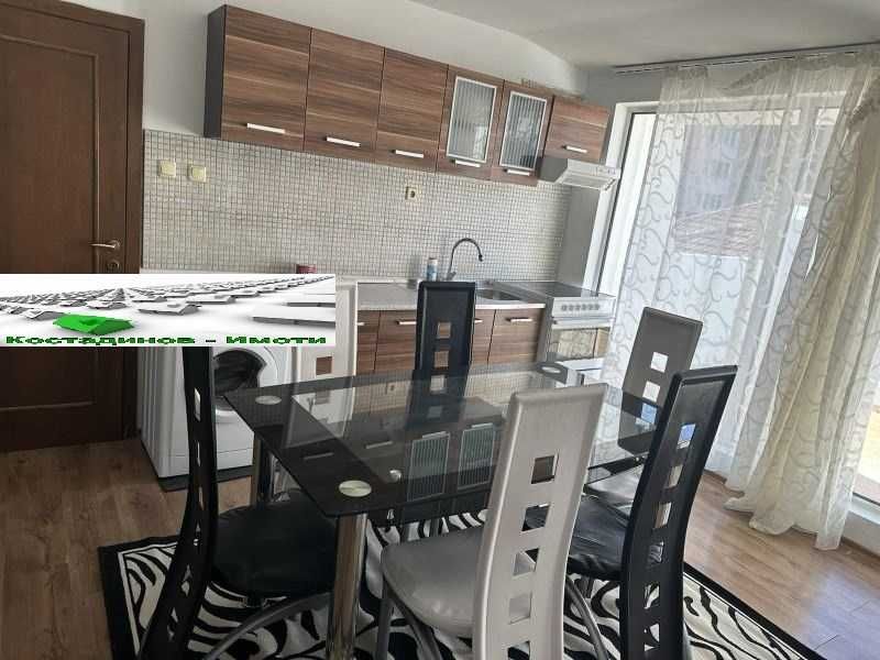 Дава се под наем Тристаен апартамент в Пловдив, Център - 120 кв.м за 400 € - Снимка #1