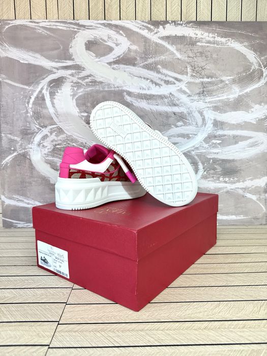 Valentino One Stud Pink