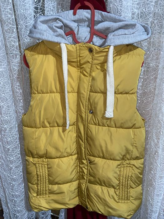 Vestă Bershka