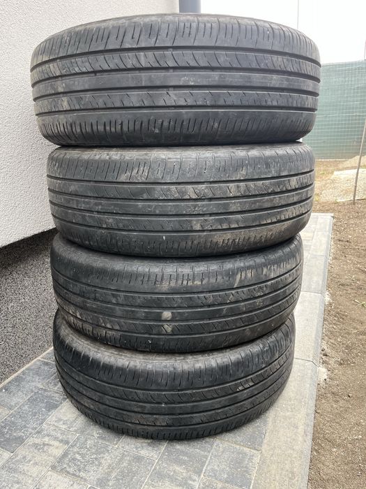 Vand 4 cauciucuri vara  215/60/R 17