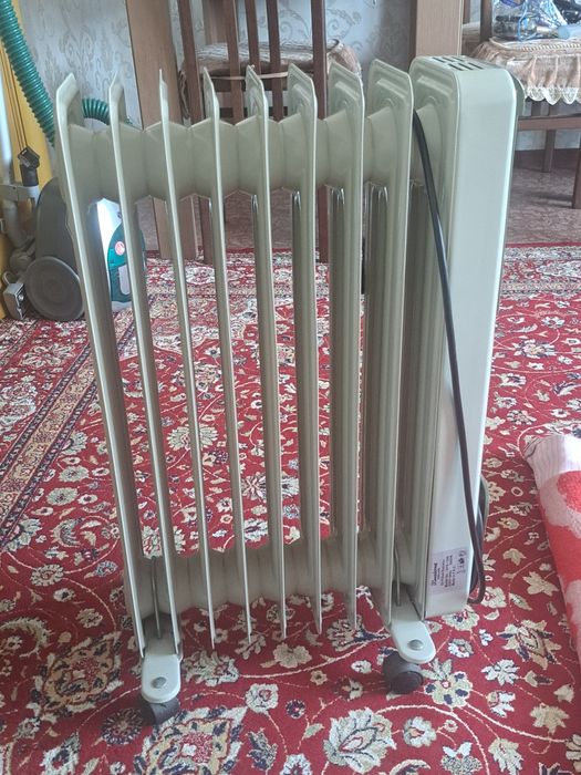 Люстра ,шторы  ,обогреватель