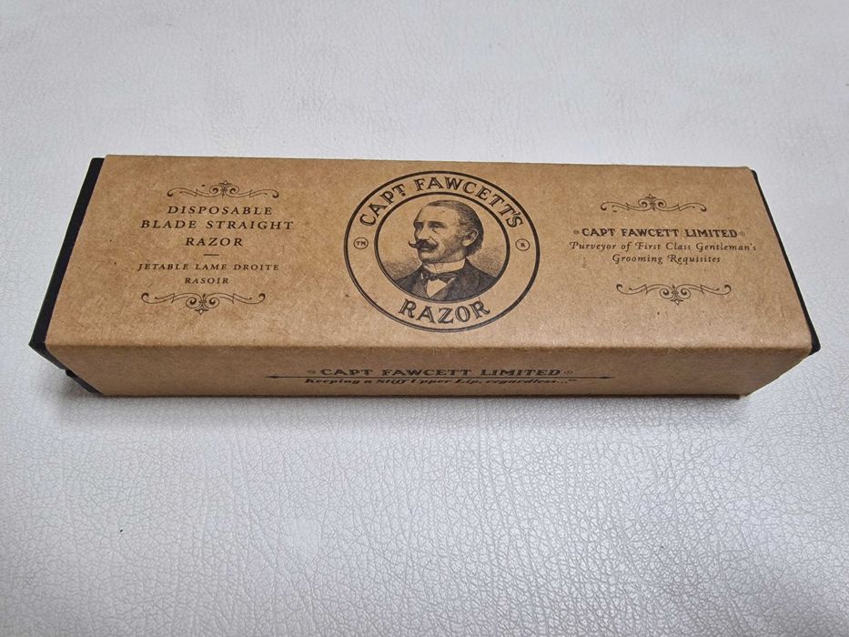 Оригинален Бръснач със сменяеми ножчета на Capt Fawcett