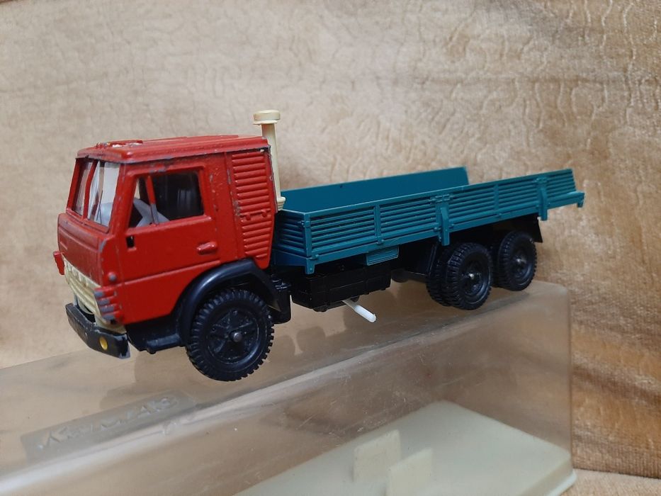 Камаз 5511 и Камаз 53212. Модели в масштабе 1:43