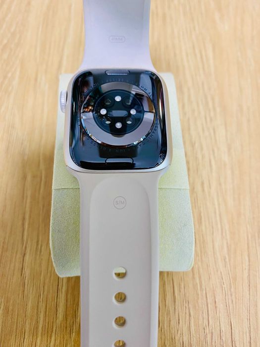 Apple Watch 8, 41mm, Starlight Alu Case, Starlight Sp Band, S/M, 100%