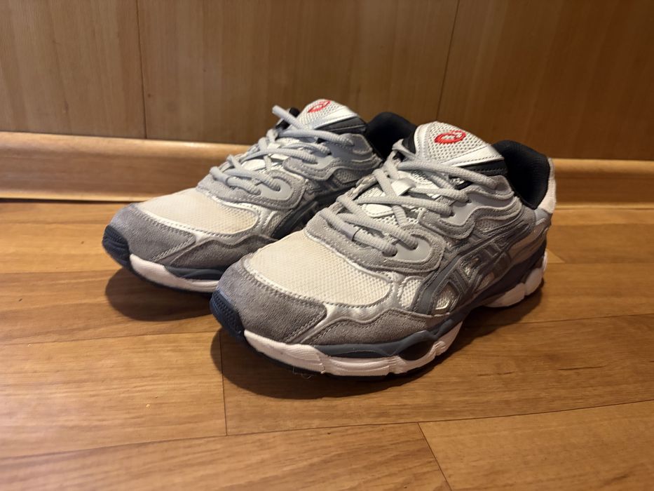 Продам кроссовки asics