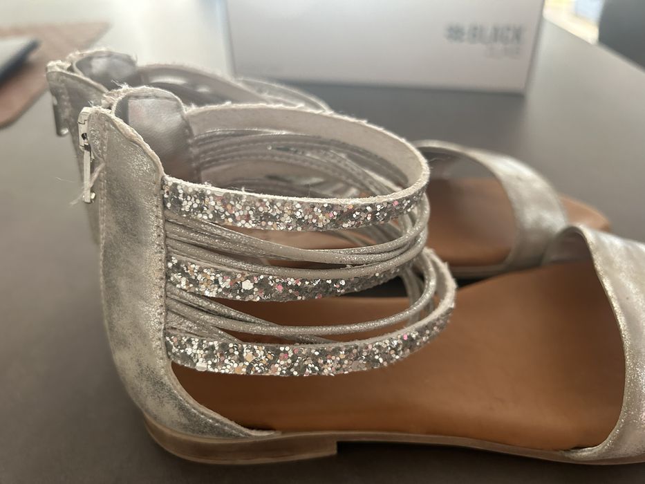 Сандали, сребристи