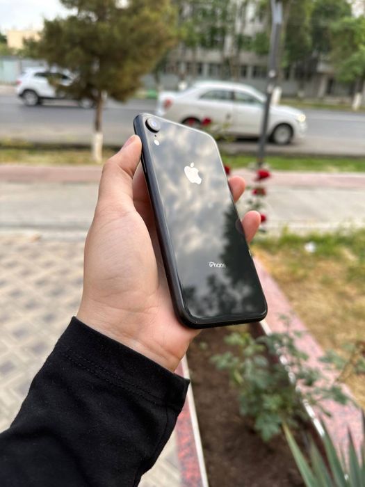 iPhone XR черный