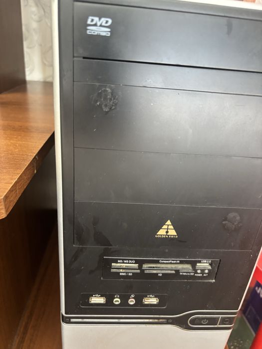 Продам компьютер со столом