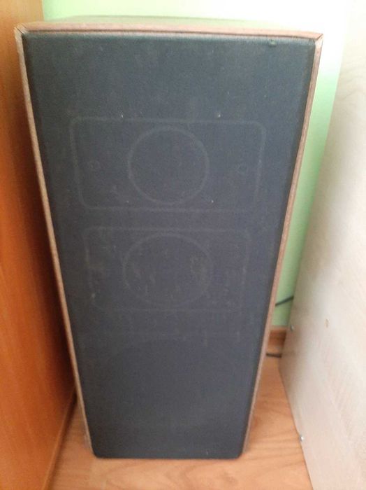 Усилвател Pioneer A-209R и две тонколони