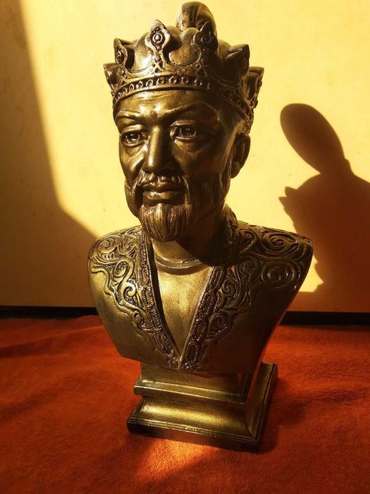 Бюст Тамерлан Амир Тимур