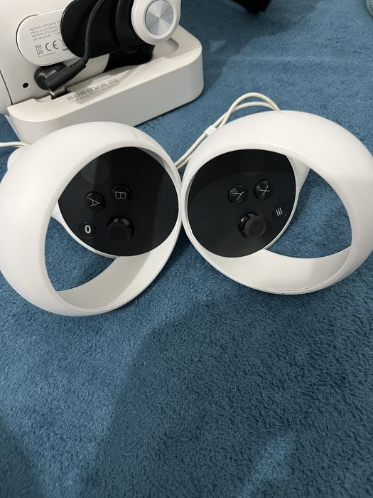 Oculus quest 2+bobovr M2pro+D2(baterie externă plus stație de încărcare)+ suport pentru cap