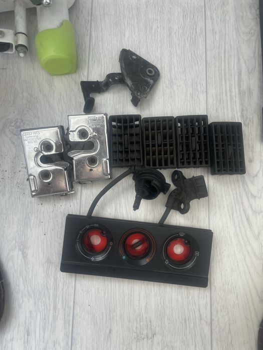 Запчасти от ауди б4