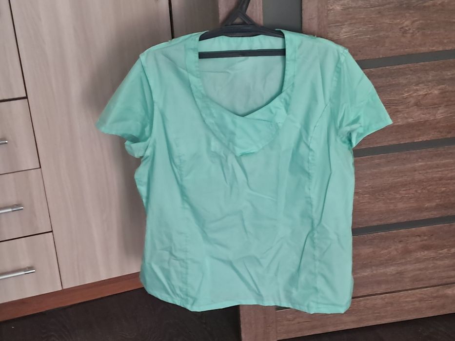 Продам костюмы медицинские