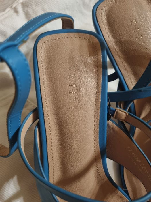 Sandale albastre