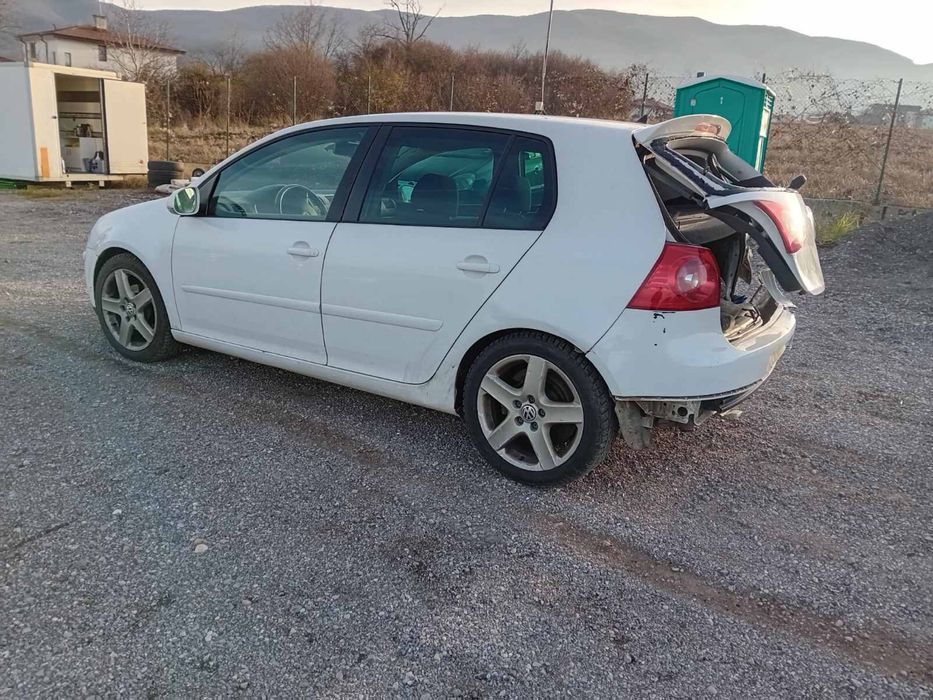 VW Golf 5 1.6 BSE Голф 5 на части