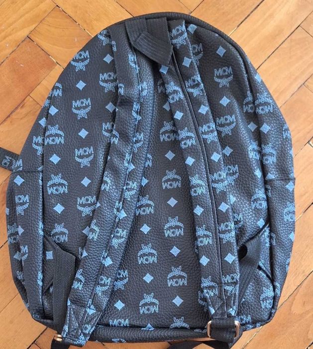 Дамска раничка страхотна