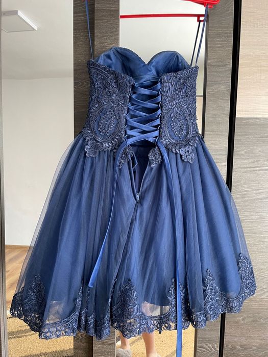 Vând rochie elegantă