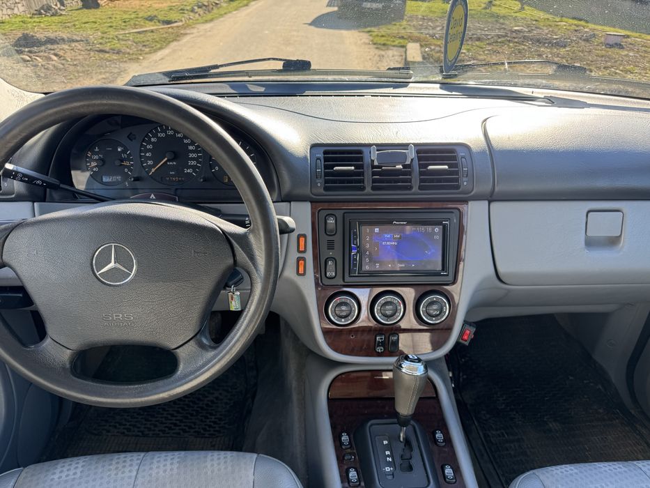 Mercedes ML 270 W163 AUTOUTILITARA 3,5t carlig
