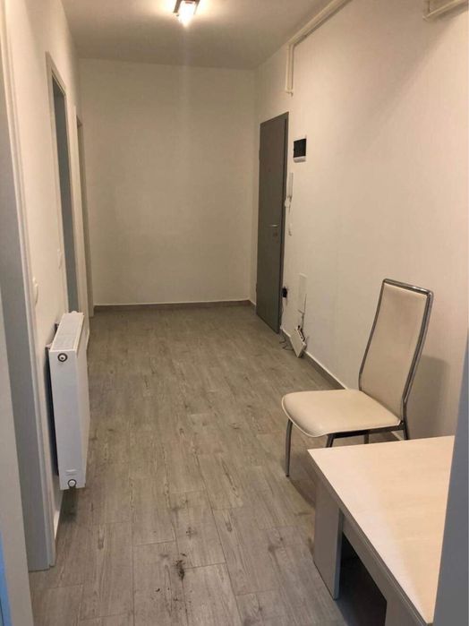 Inchieriez apartament zona Coresi 2 camere