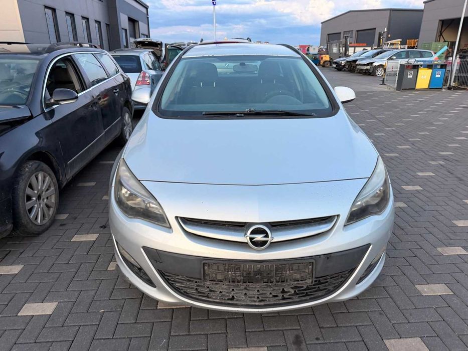 Dezmembrari dezmembrez Opel Astra J Combi 1.7 CDTI  cod motor A17DTC