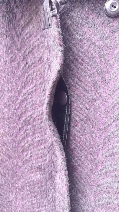 Ново Палто (без етикет) с интересен десен и състав, размер 46, XL/XХL.