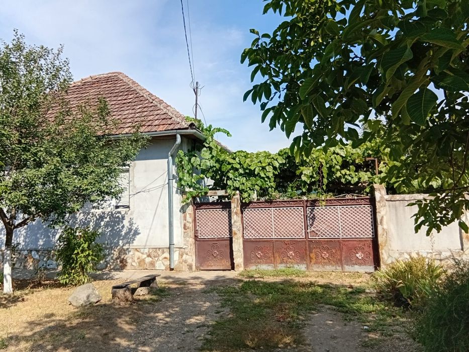 Casa din caramida de vanzare Ineu
