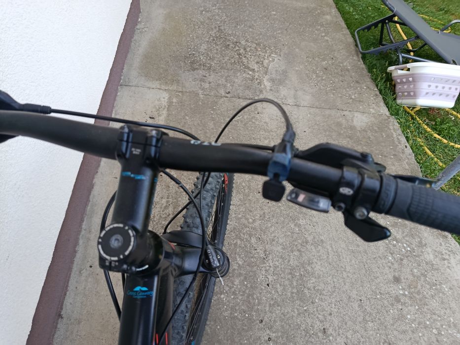 Bicicleta Cube Access (KTM, Bulss)