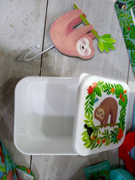 Купа за хранене и шише