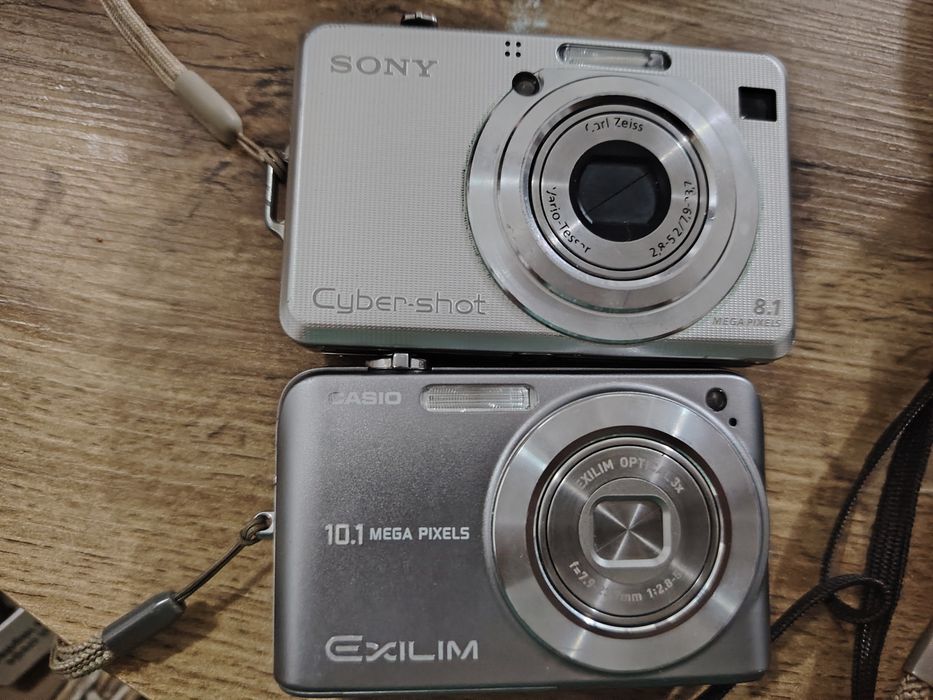 Vând aparat de fotografiat