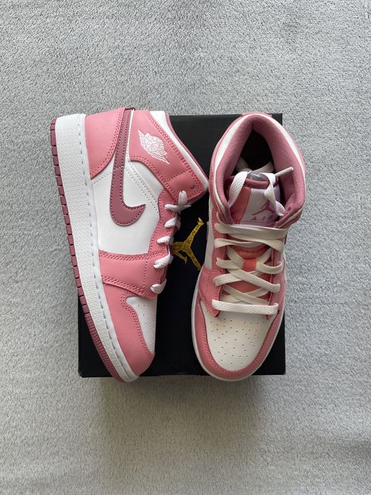 Jordan 1 Mid Valentines Day