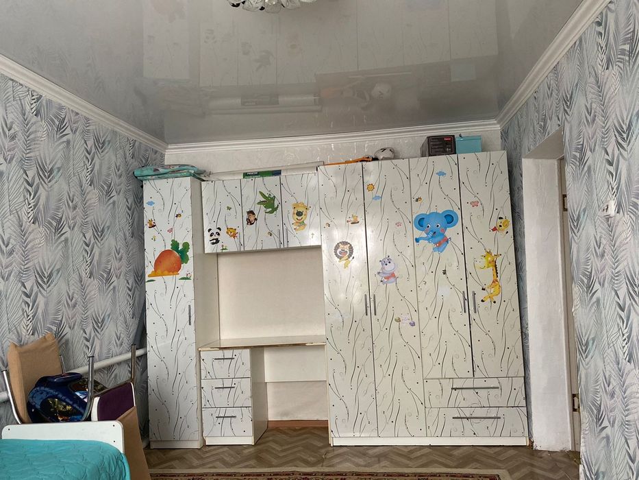 Жер үй сатылады.