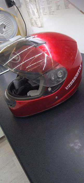 Скутер шлем сотилади