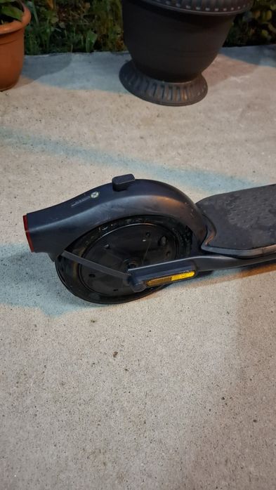 Trotineta Ninebot F2 Pro