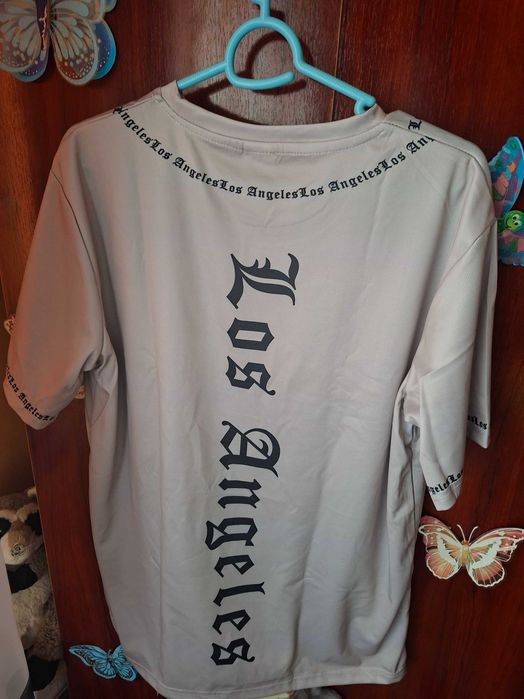 Tricou bej cu textul ,,Los Angeles"